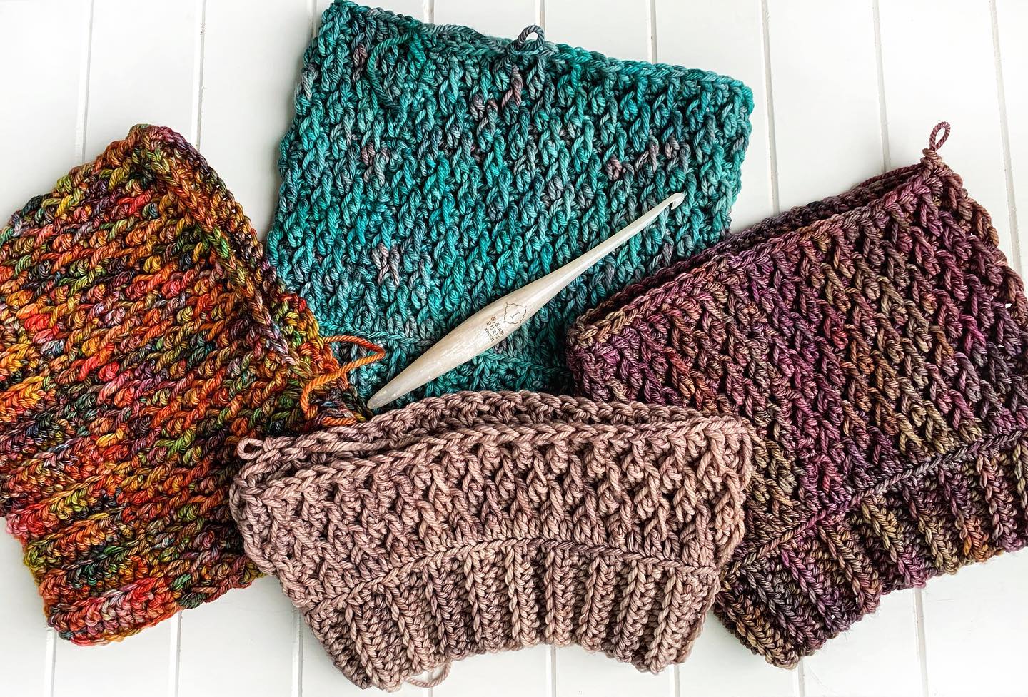 Rainbow Silicone Crochet Hooks - Set of 12