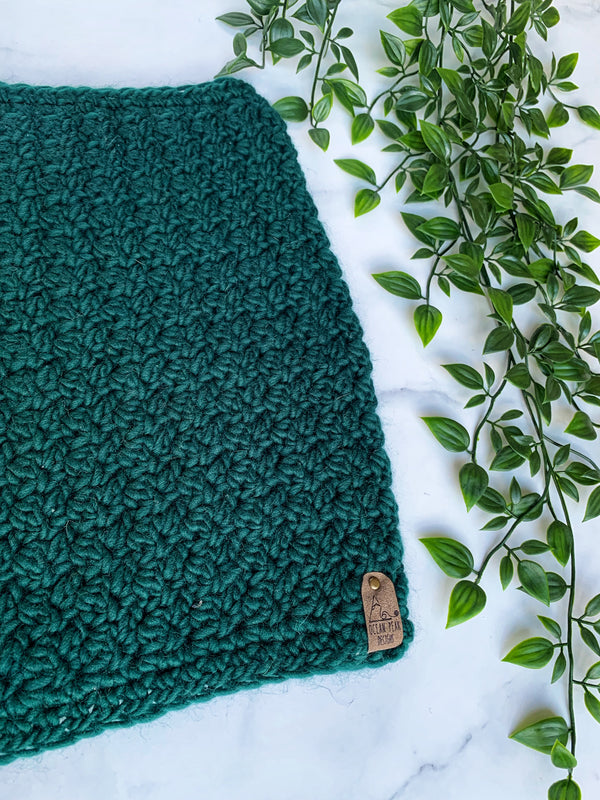 Winter Rose Cowl - Adult - Forest Green
